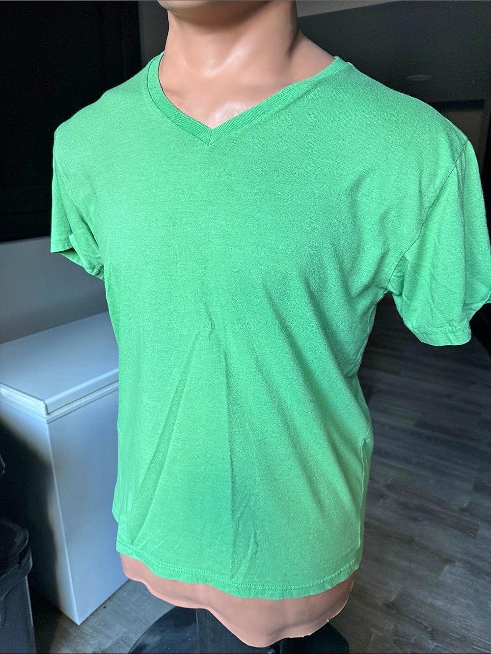 Fresh Men's Green V-Neck Short Sleeve Tee